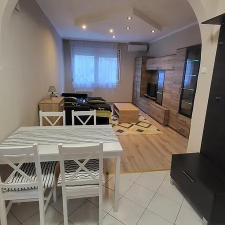 Apartment Holdviola